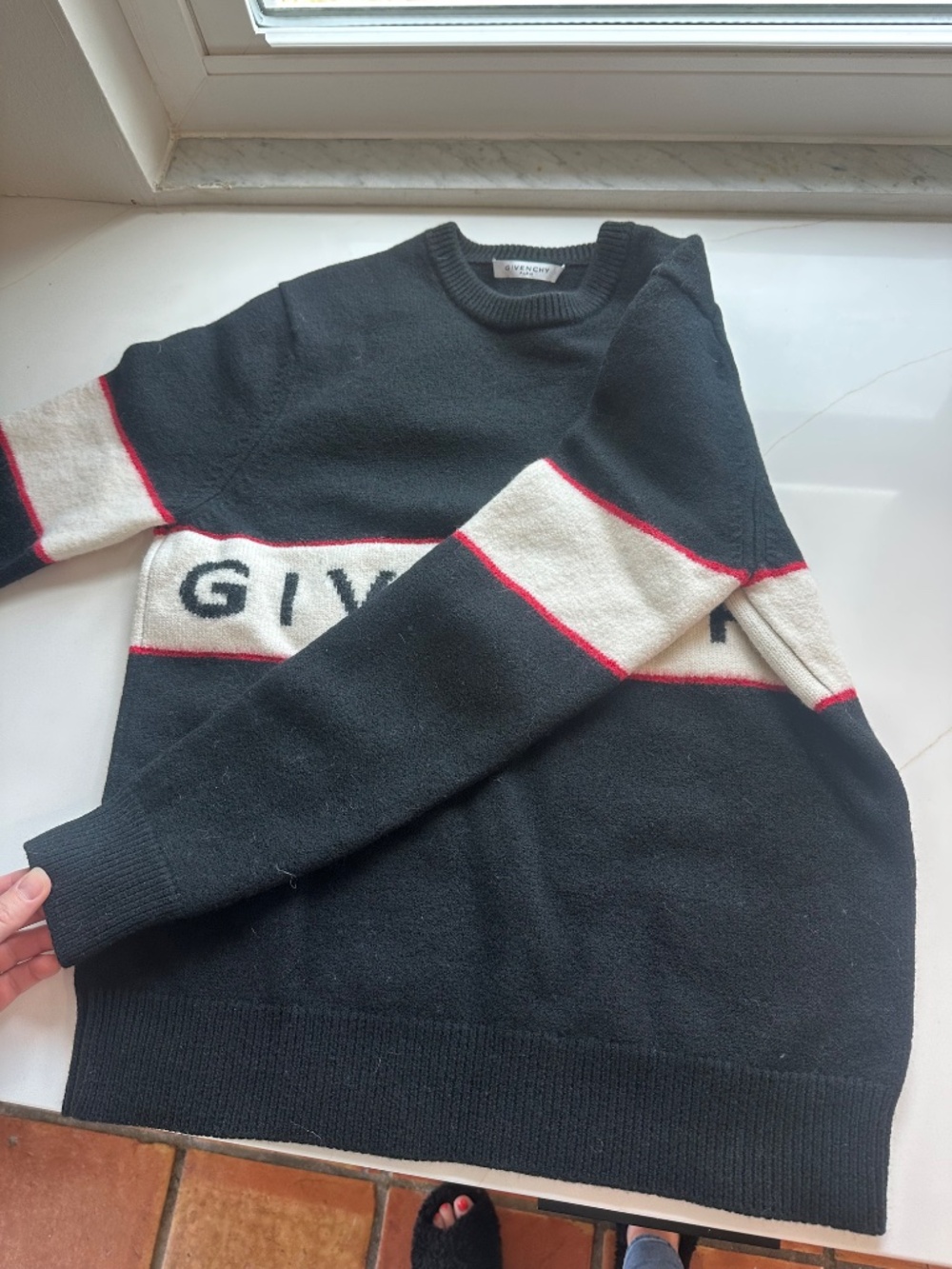 Givenchy Sweater - Picture 7 of 8